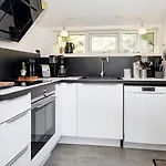 Сasa de vacaciones 8 Person In Romo *