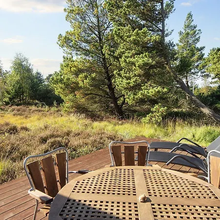 8 Person In Romo * Kongsmark