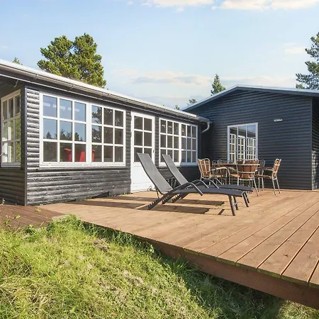 8 Person In Romo * Kongsmark