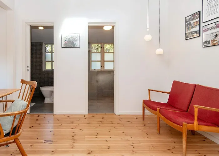 8 Person In Romo Kongsmark